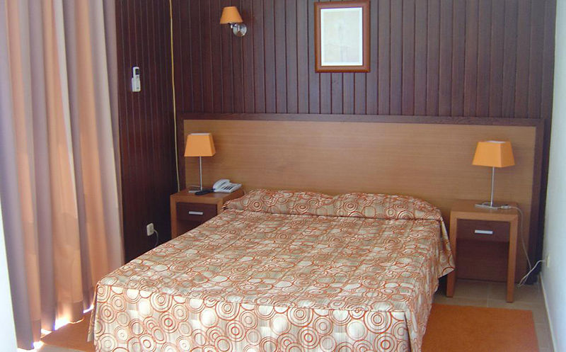 Hotel Pinhal Do Sol Quarteira Room photo